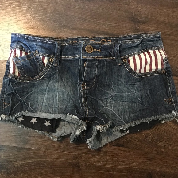 Rue 21 shorts - Picture 1 of 2